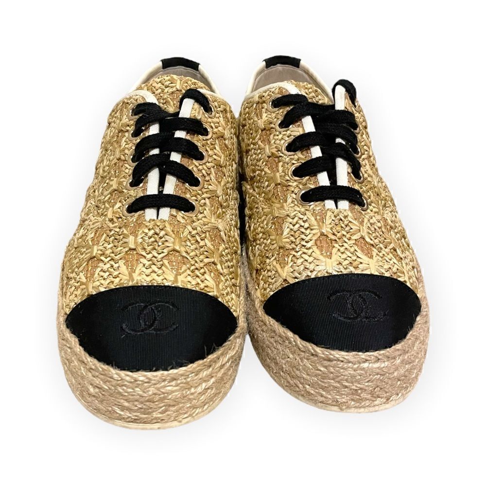 CHANEL 2019 Interlocking CC Logo Espadrille Sneakers
|Size: 8 | IT 38| - Picture 10 of 11